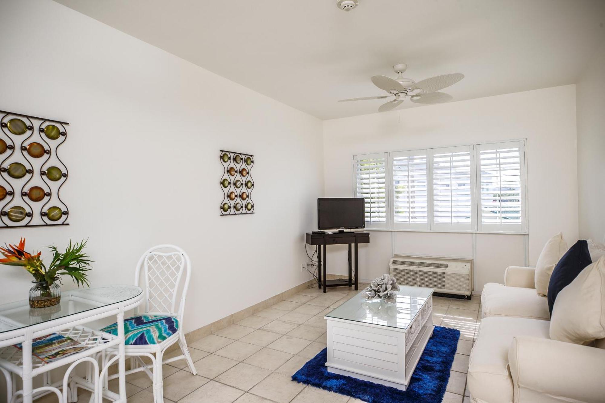 Ports Of Call Resort Grace Bay Camera foto