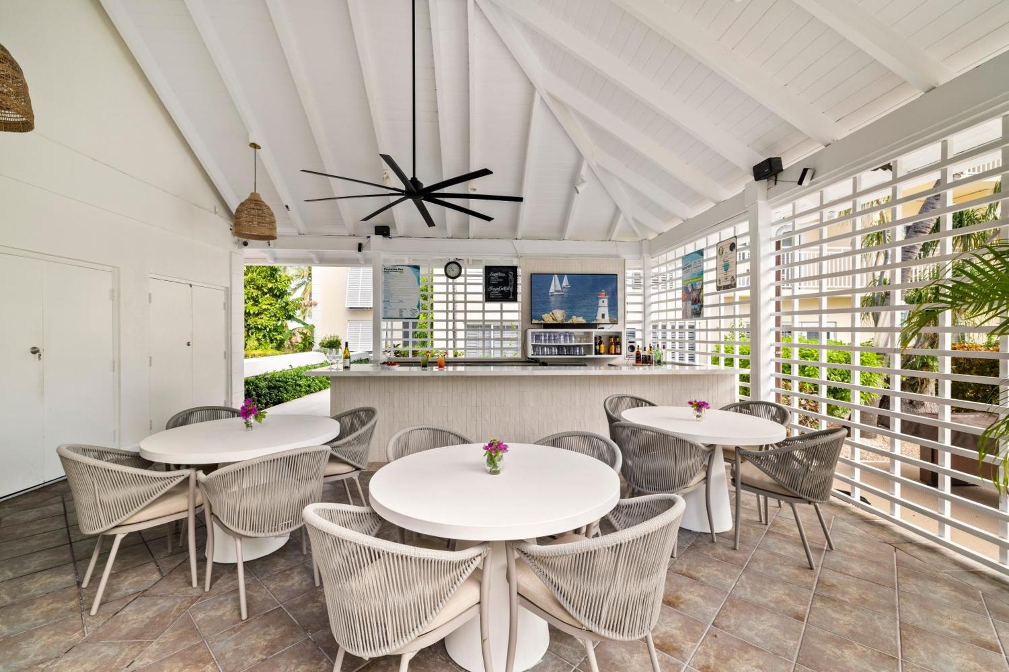 Ports Of Call Resort Grace Bay Esterno foto